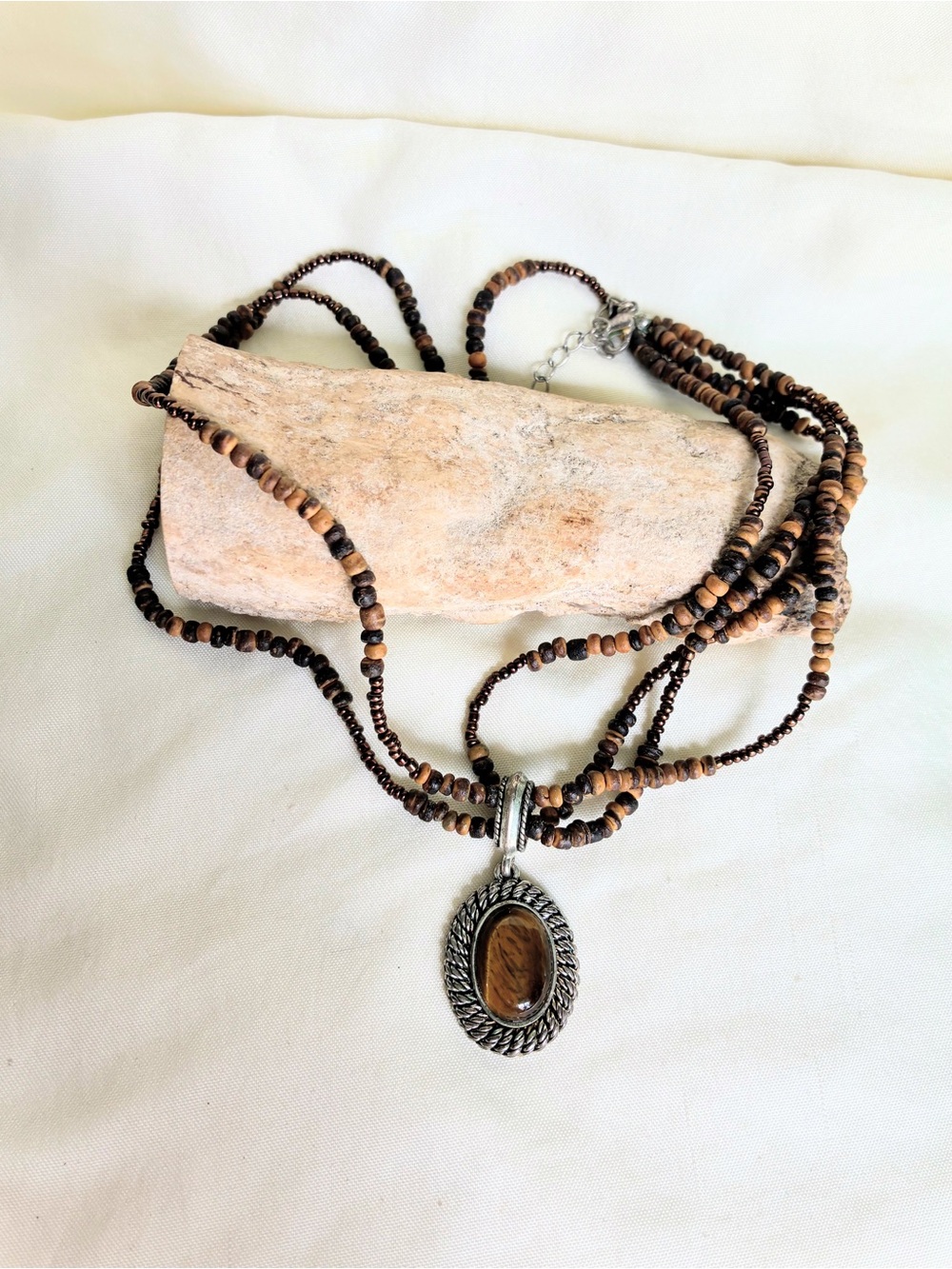 Wood beaded necklace with tiger eye pendant #boho #festival #vintage Avon
